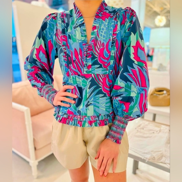 Love The Label Tops - ❤️ NWOT! LOVE THE LABEL COTTON RUFFLED PUFF SLEEVE TOP / BLOUSE, SMOCKED CUFF, S